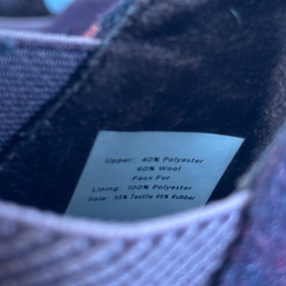 TOMS Kelsey Wedge Booties Barn Red Plaid Wool 9 - Picture 2 of 9